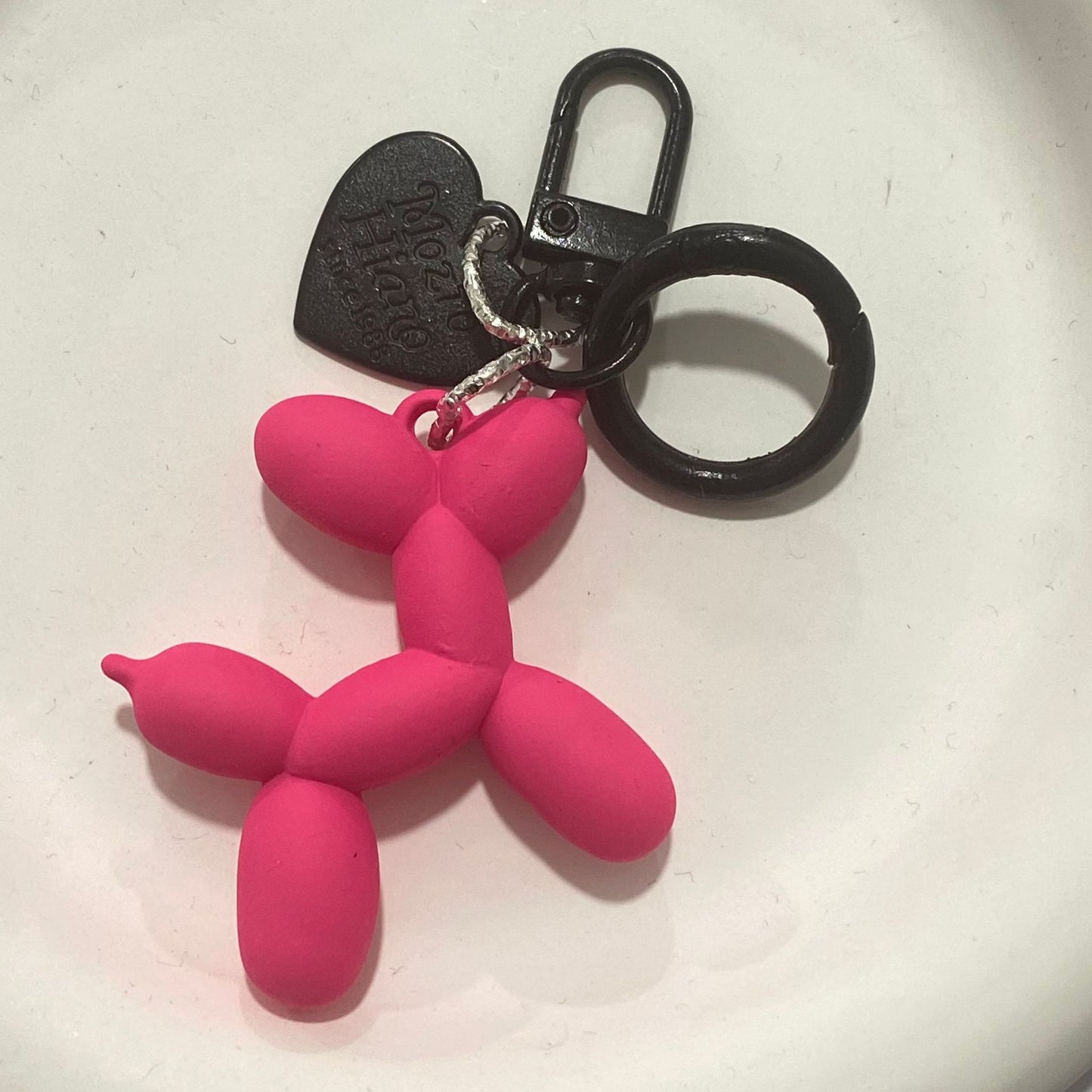#C00001 Mezzo Piano Balloon Dog Keychain Charm – Cute Metallic & Matte Animal Bag Accessory for Women, Men, and Kids