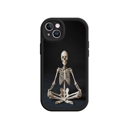 #MC0041 Factory Wholesale Meditating Skeleton iPhone 17 Case – Gothic Skelly Yoga Art, Anatomical Design, Spiritual Aesthetic