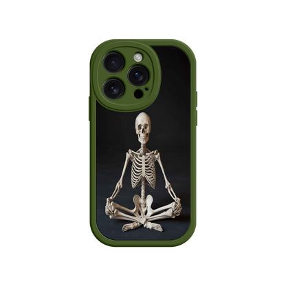 #MC0041 Factory Wholesale Meditating Skeleton iPhone 17 Case – Gothic Skelly Yoga Art, Anatomical Design, Spiritual Aesthetic