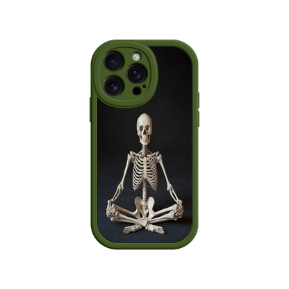 #MC0041 Factory Wholesale Meditating Skeleton iPhone 17 Case – Gothic Skelly Yoga Art, Anatomical Design, Spiritual Aesthetic