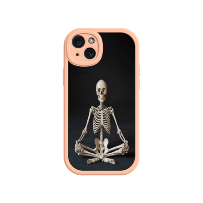 #MC0041 Factory Wholesale Meditating Skeleton iPhone 17 Case – Gothic Skelly Yoga Art, Anatomical Design, Spiritual Aesthetic