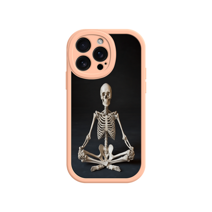 #MC0041 Factory Wholesale Meditating Skeleton iPhone 17 Case – Gothic Skelly Yoga Art, Anatomical Design, Spiritual Aesthetic