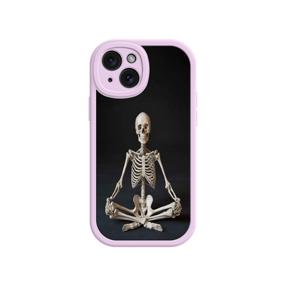#MC0041 Factory Wholesale Meditating Skeleton iPhone 17 Case – Gothic Skelly Yoga Art, Anatomical Design, Spiritual Aesthetic