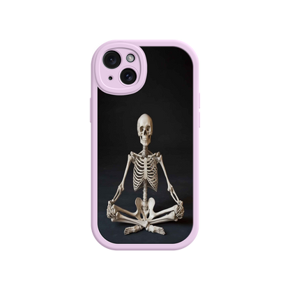 #MC0041 Factory Wholesale Meditating Skeleton iPhone 17 Case – Gothic Skelly Yoga Art, Anatomical Design, Spiritual Aesthetic