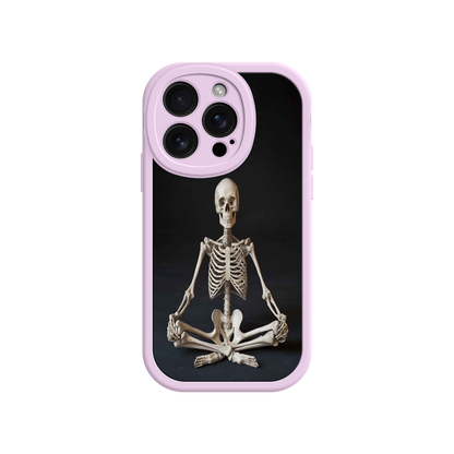 #MC0041 Factory Wholesale Meditating Skeleton iPhone 17 Case – Gothic Skelly Yoga Art, Anatomical Design, Spiritual Aesthetic
