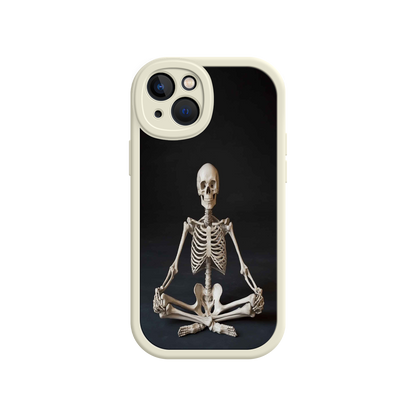 #MC0041 Factory Wholesale Meditating Skeleton iPhone 17 Case – Gothic Skelly Yoga Art, Anatomical Design, Spiritual Aesthetic